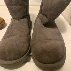 Gray ugg boots
